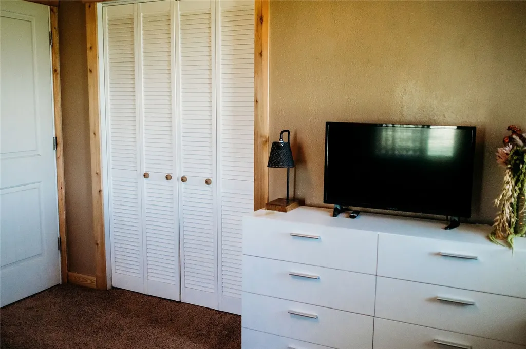 408 County Road 2200 Ivanhoe TX 75447