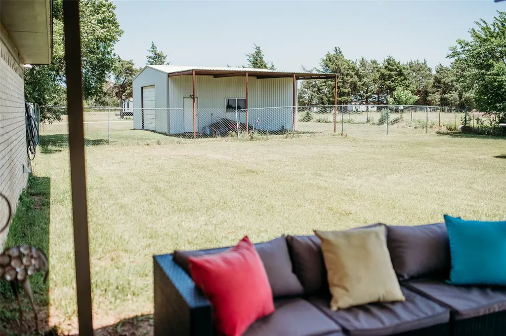 408 County Road 2200 Ivanhoe TX 75447