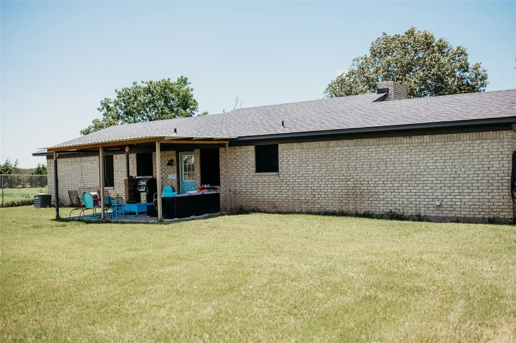 408 County Road 2200 Ivanhoe TX 75447