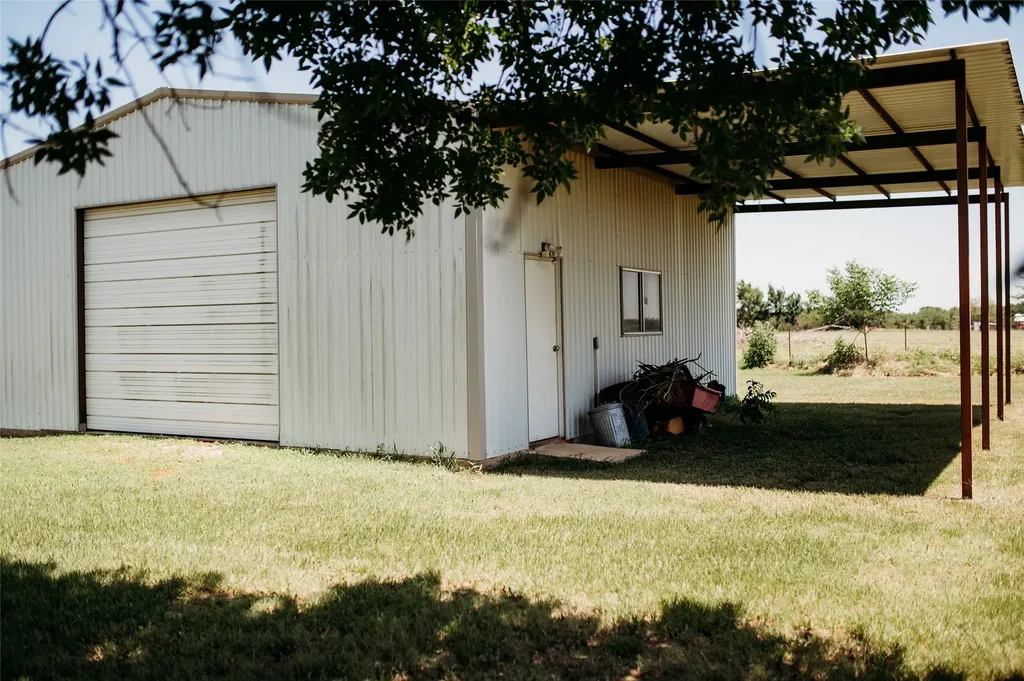408 County Road 2200 Ivanhoe TX 75447