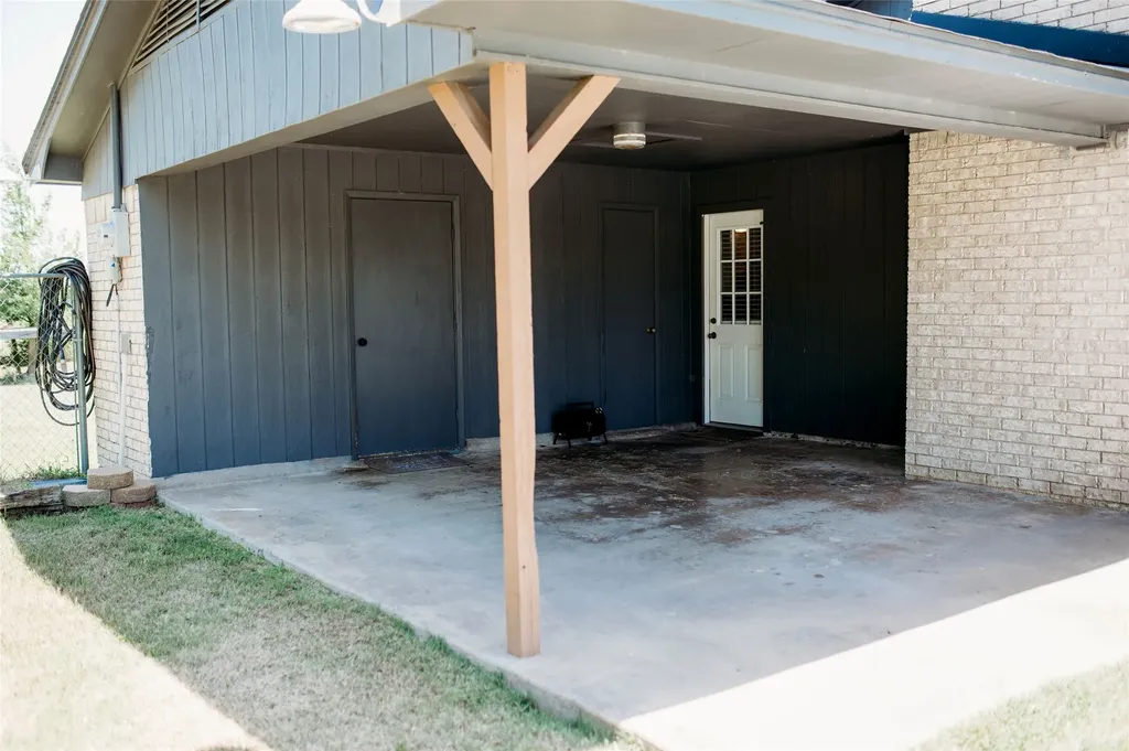 408 County Road 2200 Ivanhoe TX 75447