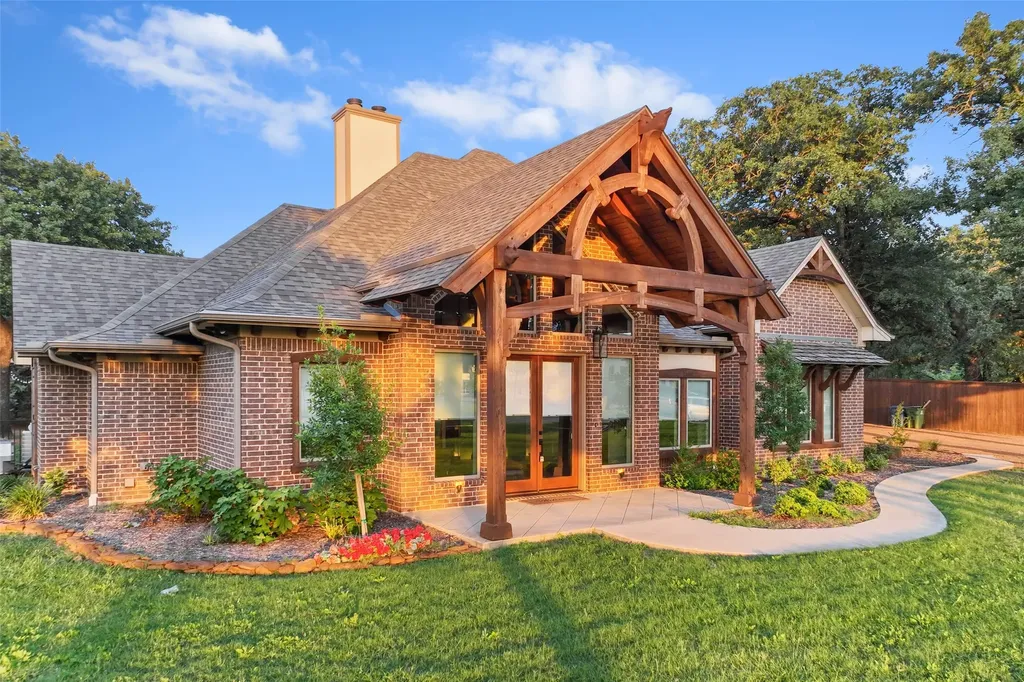 124 N Garza Road Shady Shores TX 76208