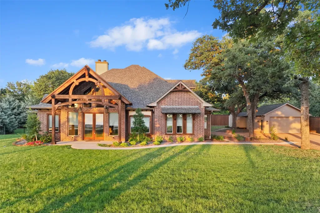 124 N Garza Road Shady Shores TX 76208