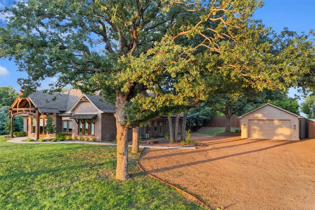 124 N Garza Road Shady Shores TX 76208