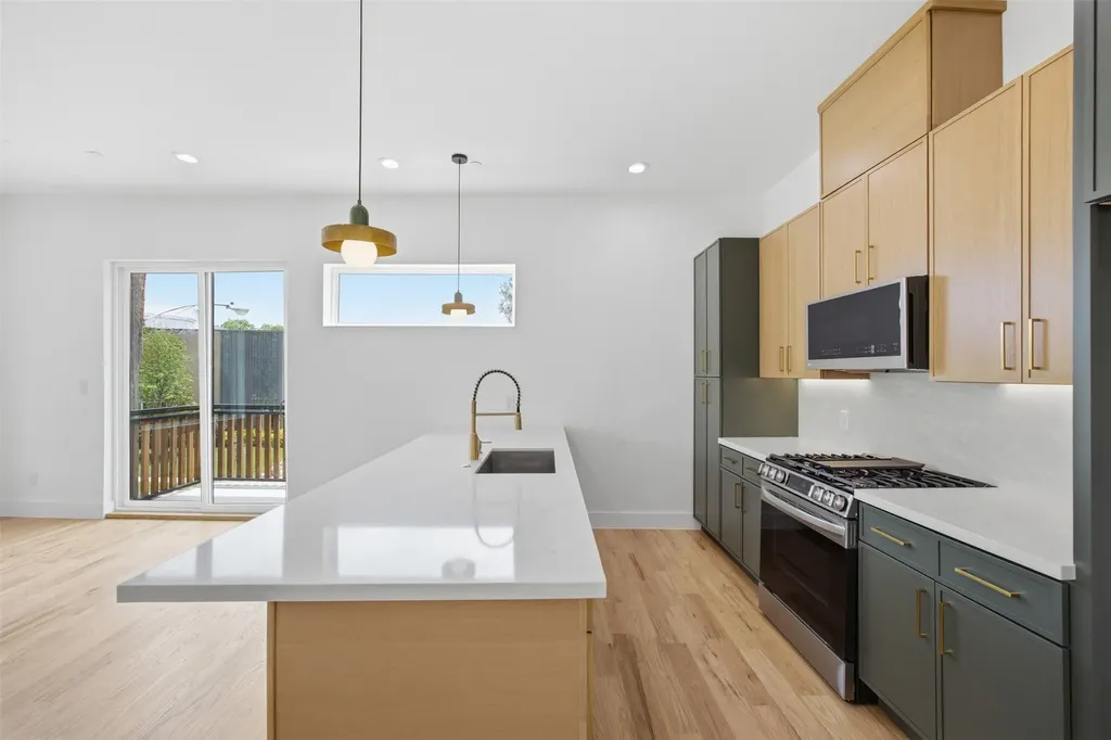 4605 Belmont Avenue Dallas TX 75204