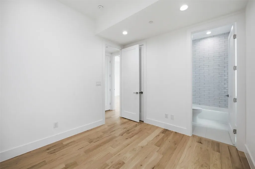 4605 Belmont Avenue Dallas TX 75204