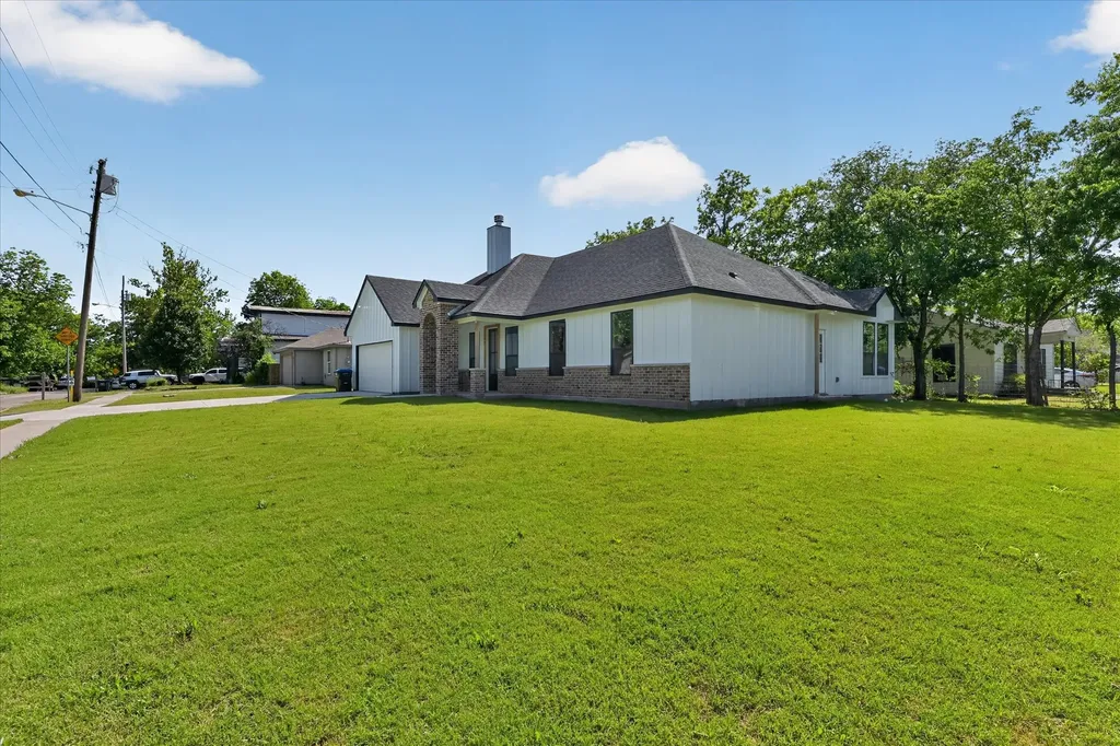 2902 Walnut Street Greenville TX 75401