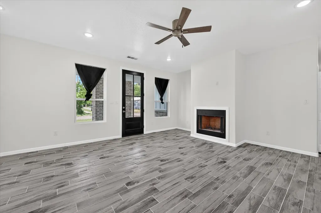 2902 Walnut Street Greenville TX 75401