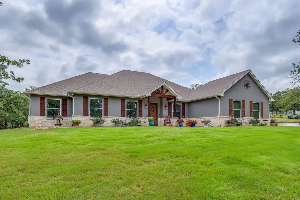 132 Miller Creek Lake Road Paradise TX 76073