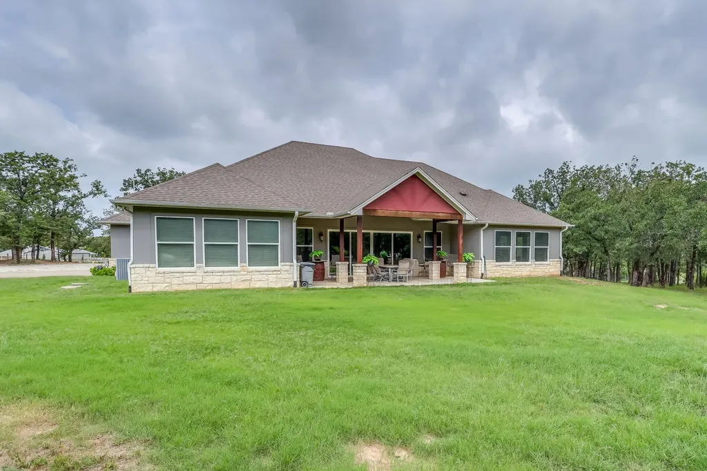 132 Miller Creek Lake Road Paradise TX 76073