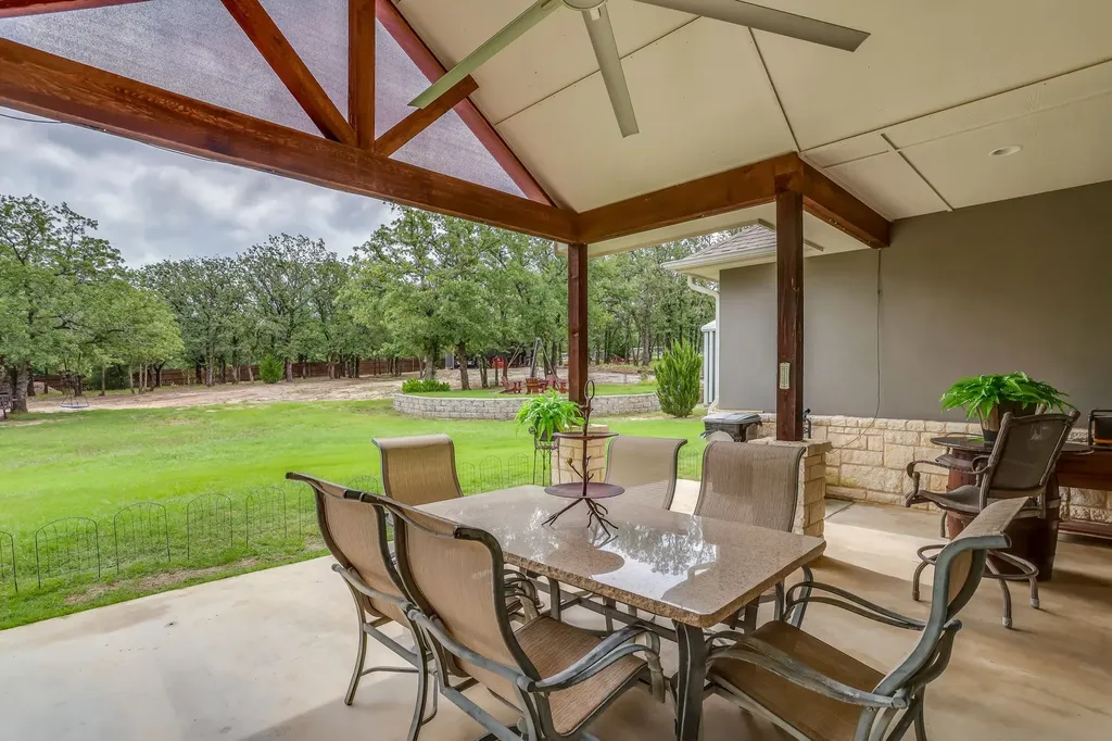 132 Miller Creek Lake Road Paradise TX 76073