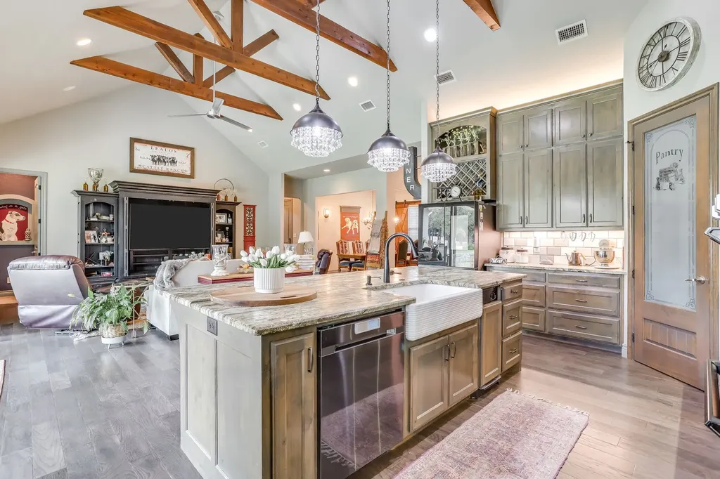 132 Miller Creek Lake Road Paradise TX 76073