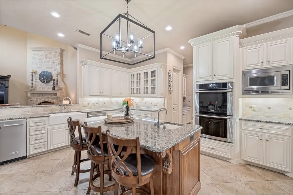 8411 Buffalo Drive Lantana TX 76226