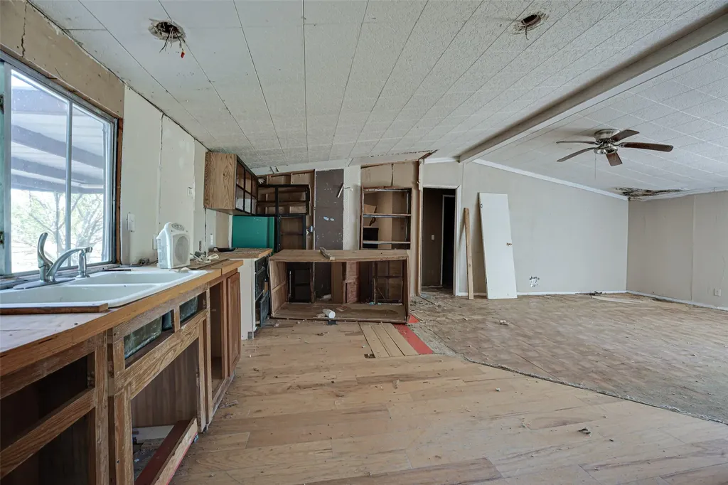 1814 Broadhead Road Waxahachie TX 75165