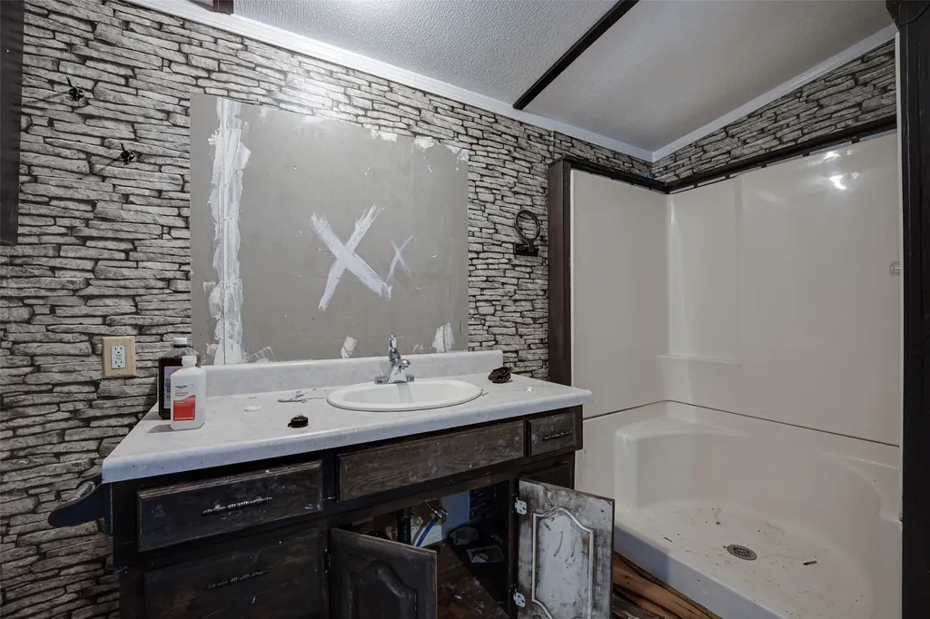 1814 Broadhead Road Waxahachie TX 75165