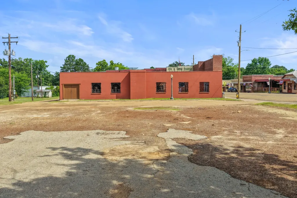 8 N Main Street Avinger TX 75630