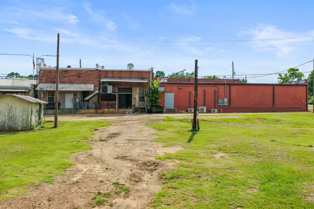 8 N Main Street Avinger TX 75630