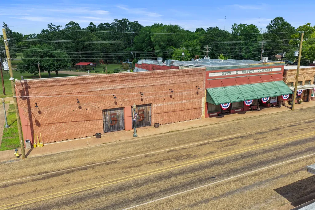 8 N Main Street Avinger TX 75630