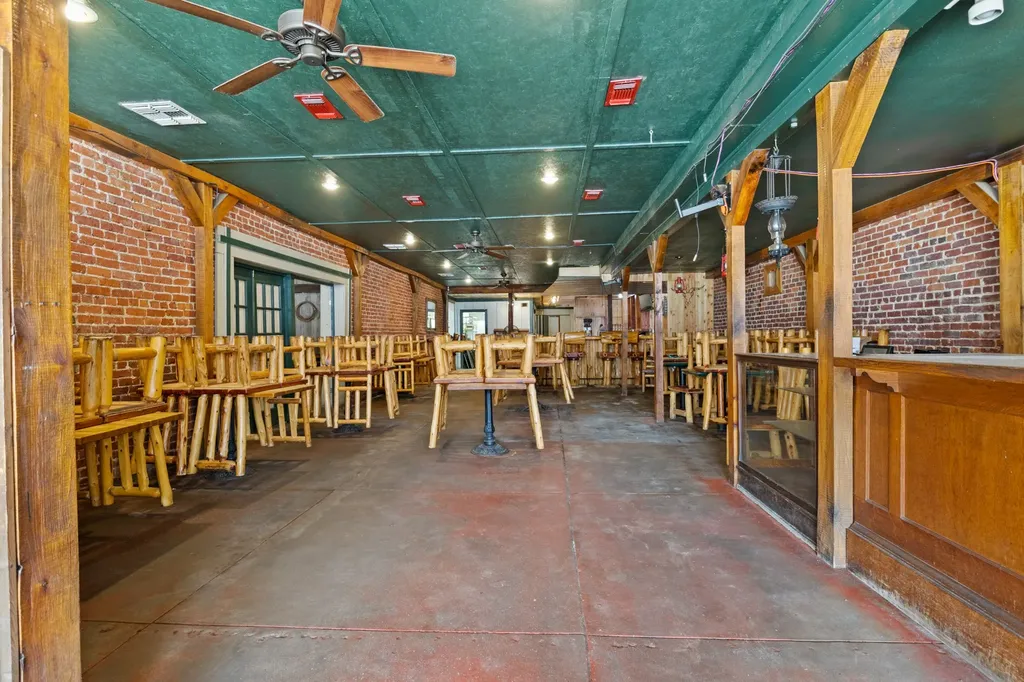 8 N Main Street Avinger TX 75630