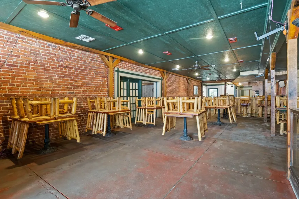 8 N Main Street Avinger TX 75630