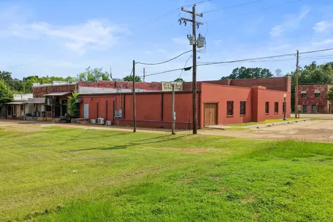 8 N Main Street Avinger TX 75630