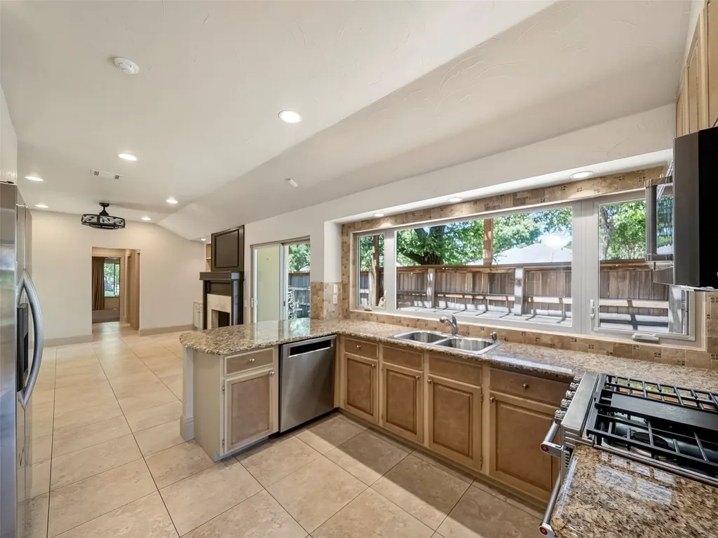 4101 Rush Circle Addison TX 75001