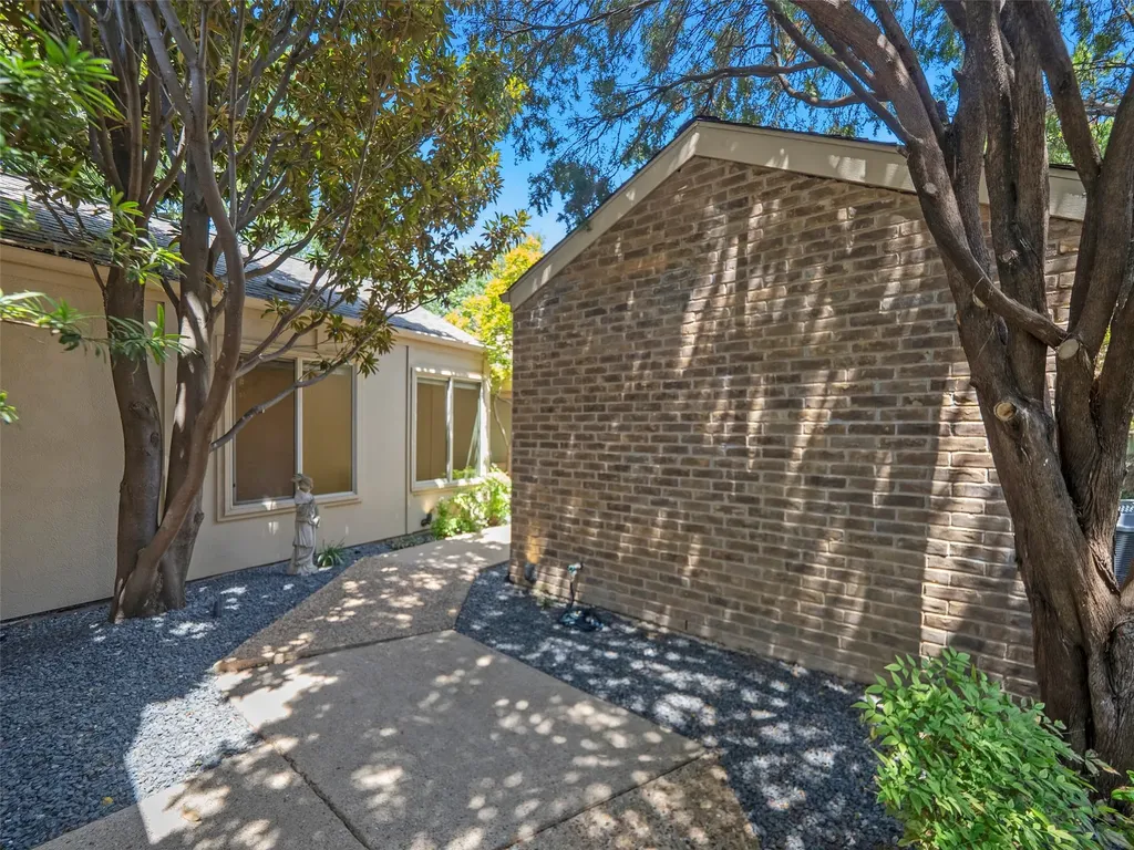 4101 Rush Circle Addison TX 75001