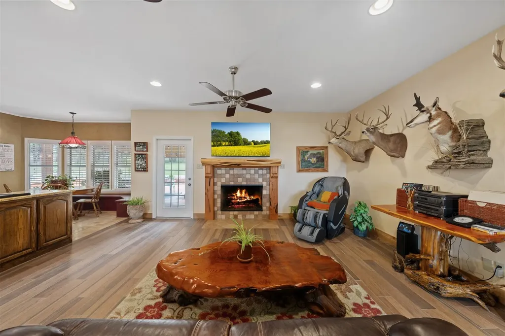 5847 County Road 313 Jonesboro TX 76538