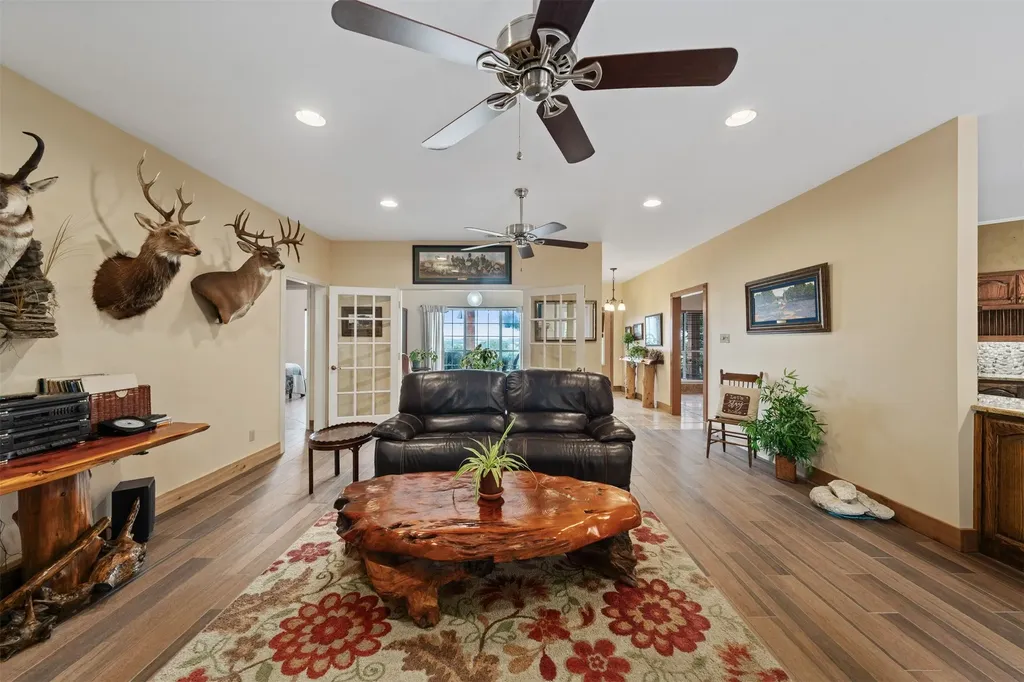 5847 County Road 313 Jonesboro TX 76538