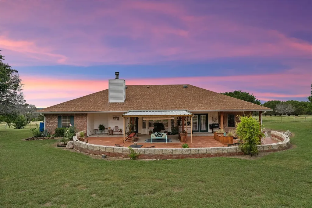5847 County Road 313 Jonesboro TX 76538