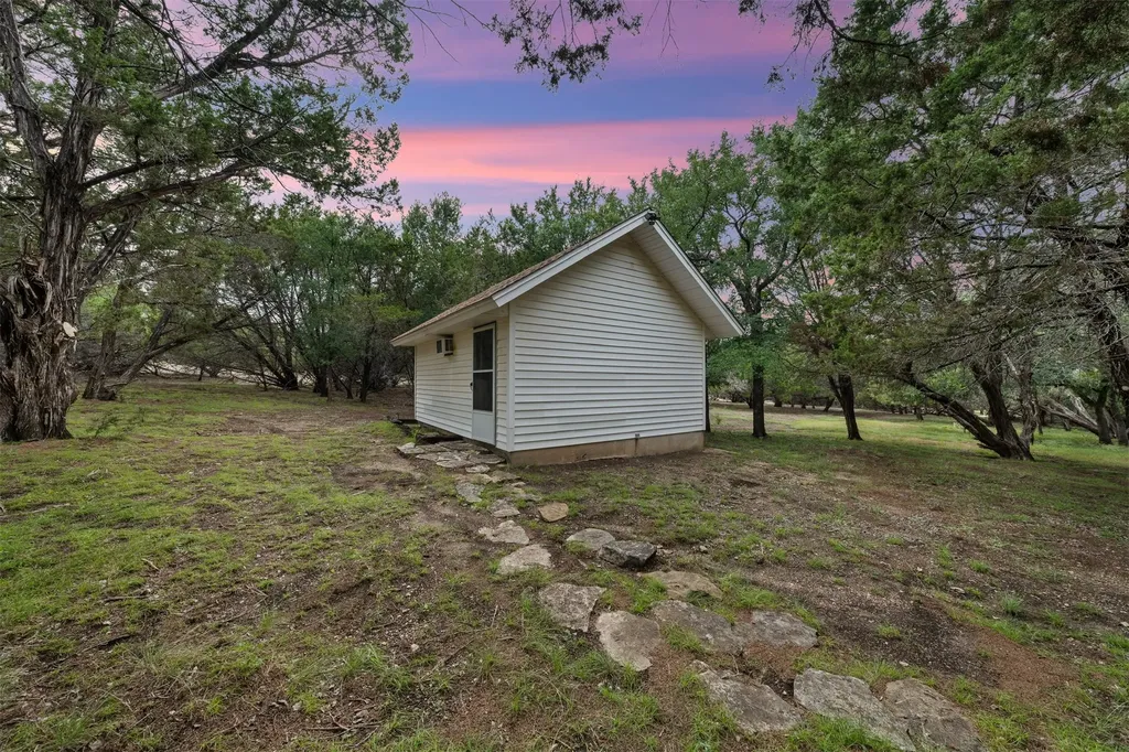 5847 County Road 313 Jonesboro TX 76538