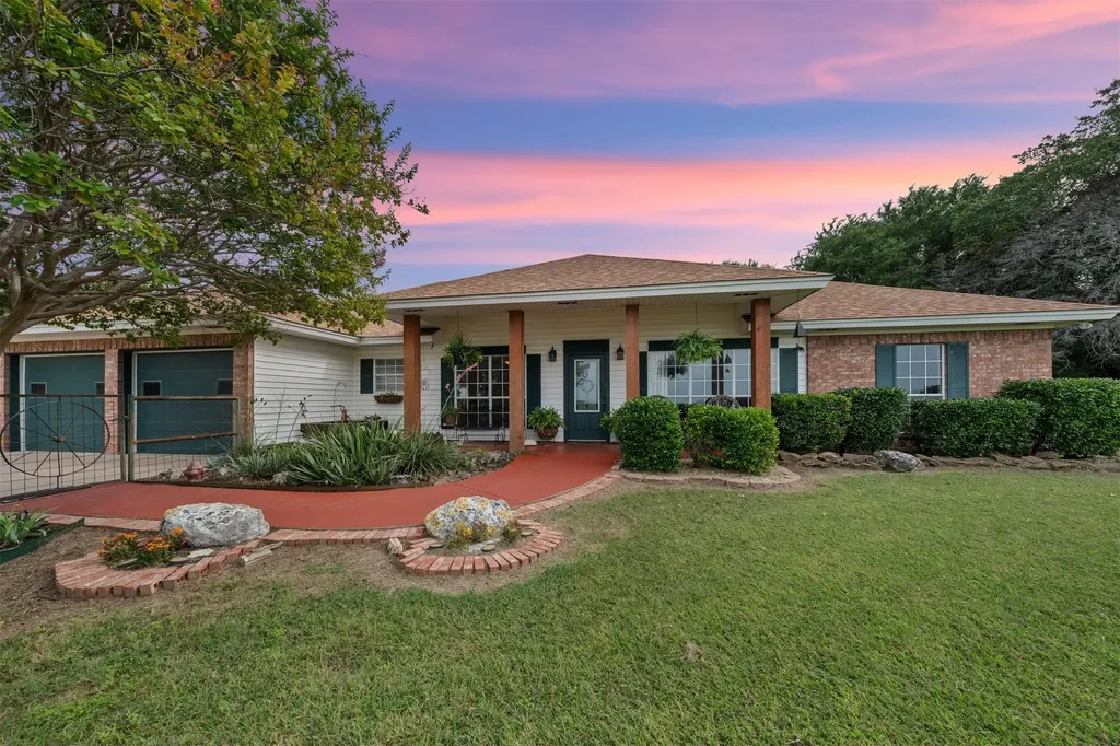 5847 County Road 313 Jonesboro TX 76538