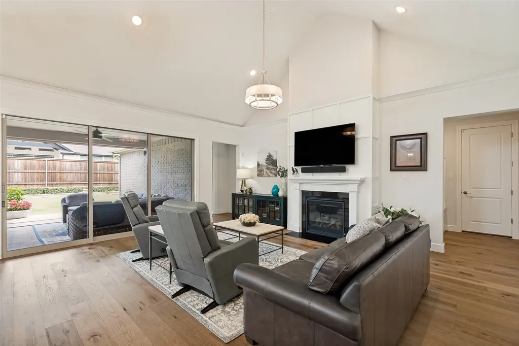 4212 Hollandwood Drive Mckinney TX 75071