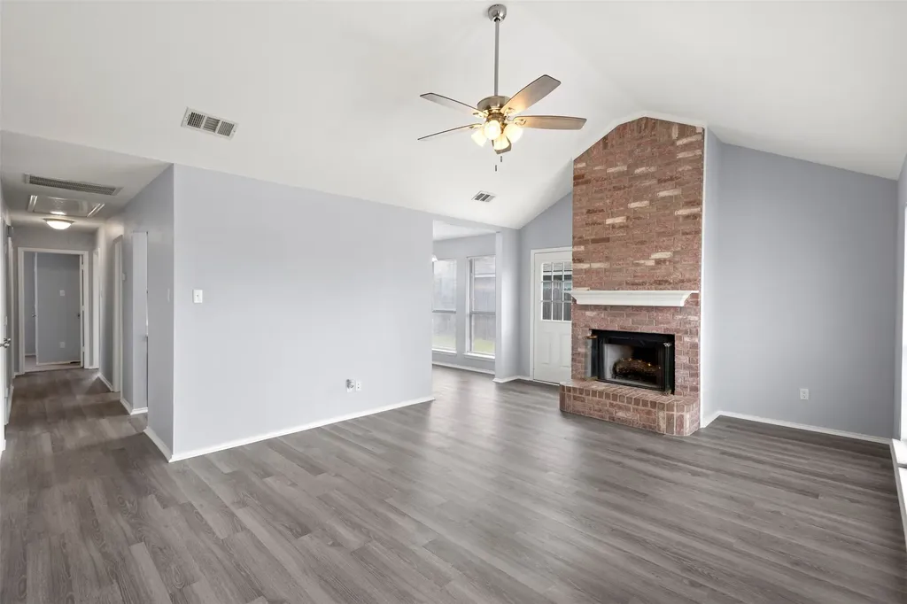 1516 S Rockwall Avenue Terrell TX 75160