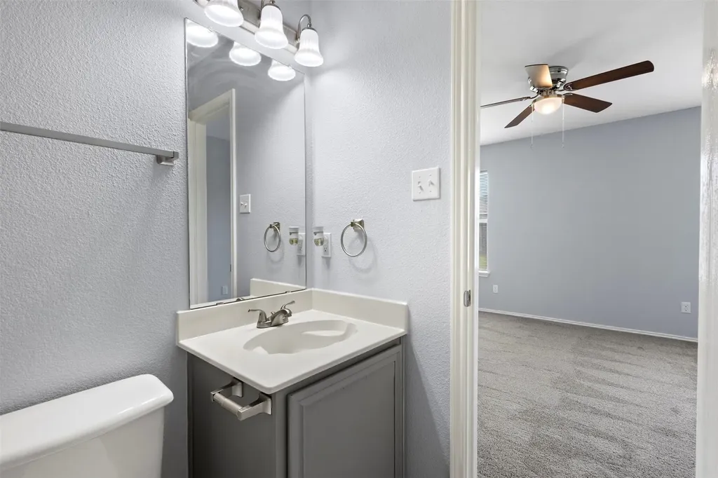 1516 S Rockwall Avenue Terrell TX 75160