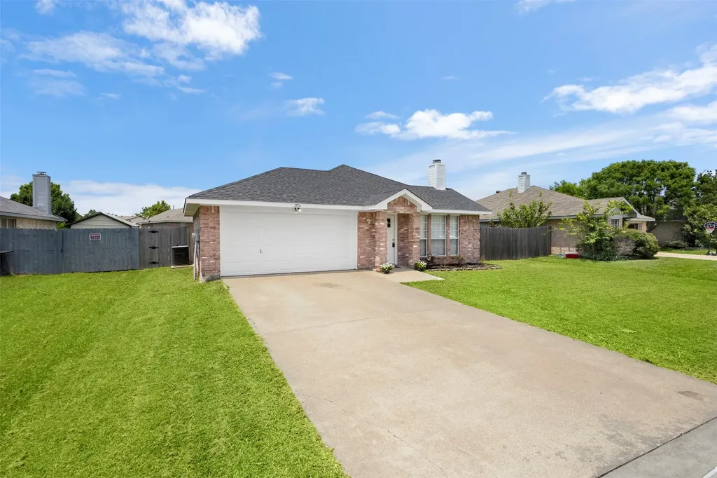 1516 S Rockwall Avenue Terrell TX 75160