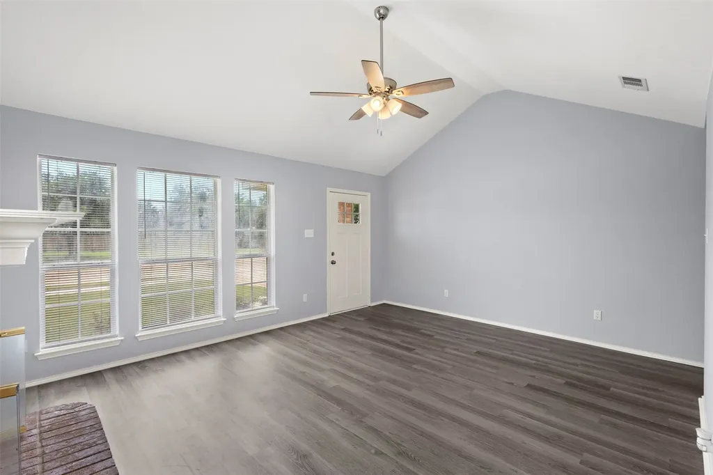 1516 S Rockwall Avenue Terrell TX 75160