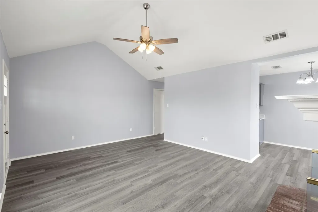1516 S Rockwall Avenue Terrell TX 75160