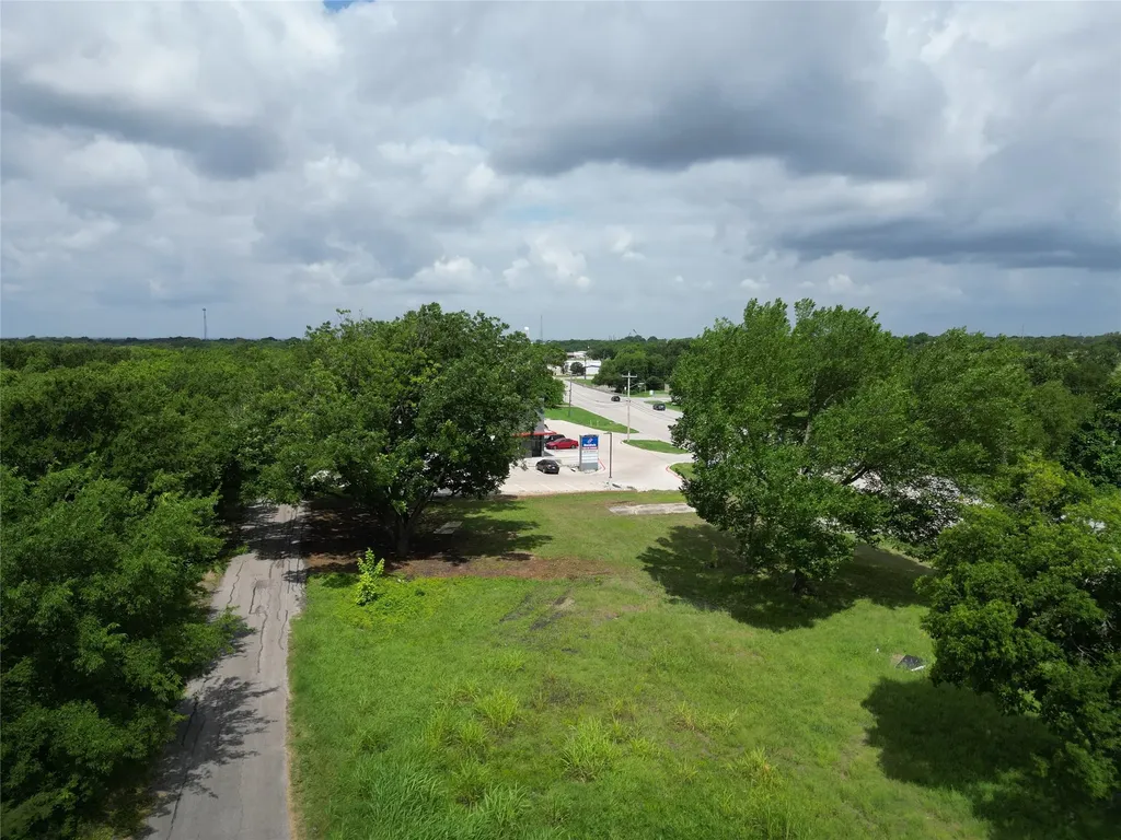 435 E Audie Murphy Parkway Farmersville TX 75442