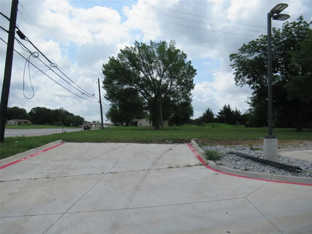 435 E Audie Murphy Parkway Farmersville TX 75442