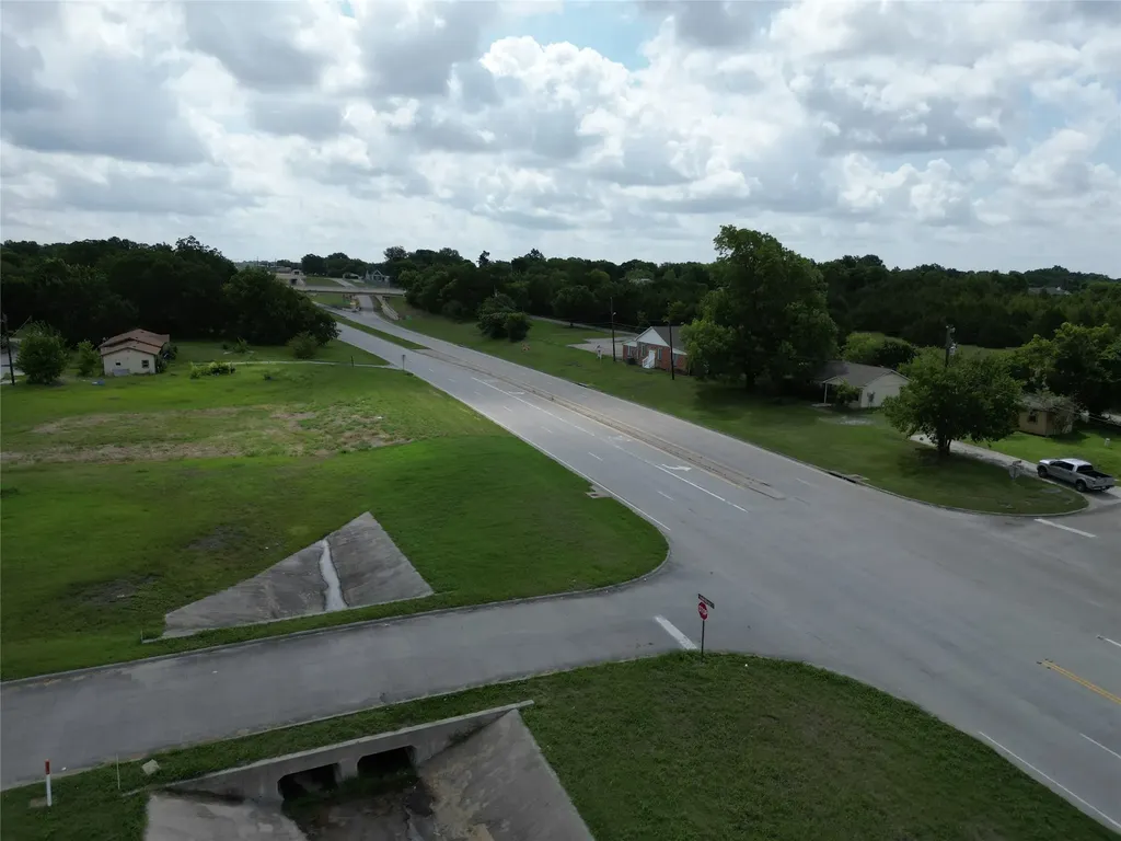 435 E Audie Murphy Parkway Farmersville TX 75442