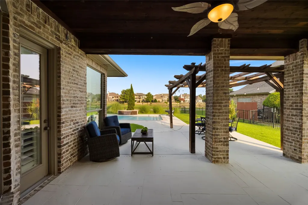 3 Signature Court Heath TX 75032
