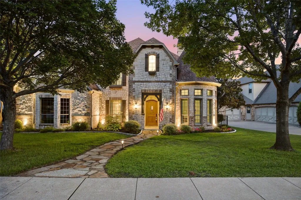3 Signature Court Heath TX 75032
