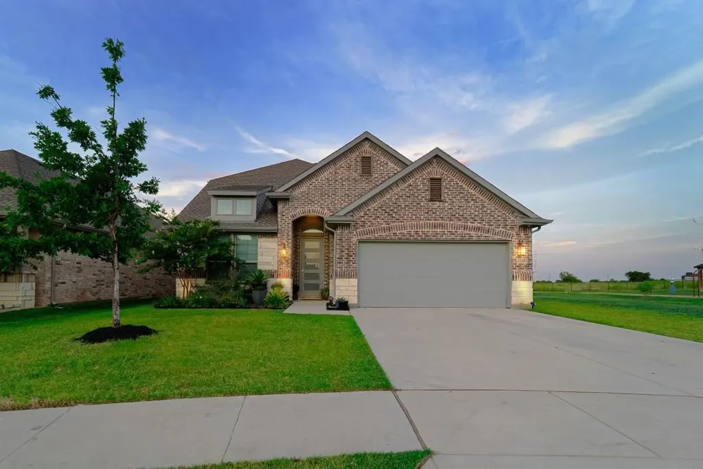 1120 Stallion Lane Justin TX 76247