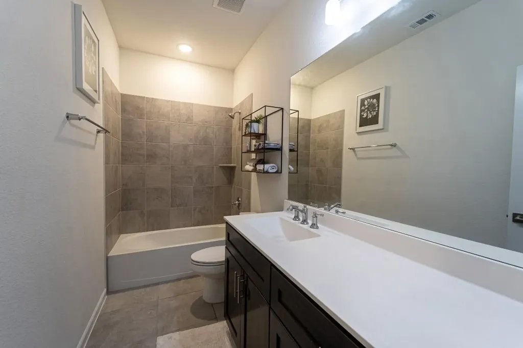 1120 Stallion Lane Justin TX 76247