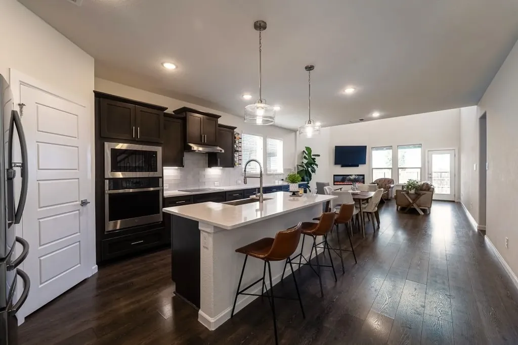1120 Stallion Lane Justin TX 76247