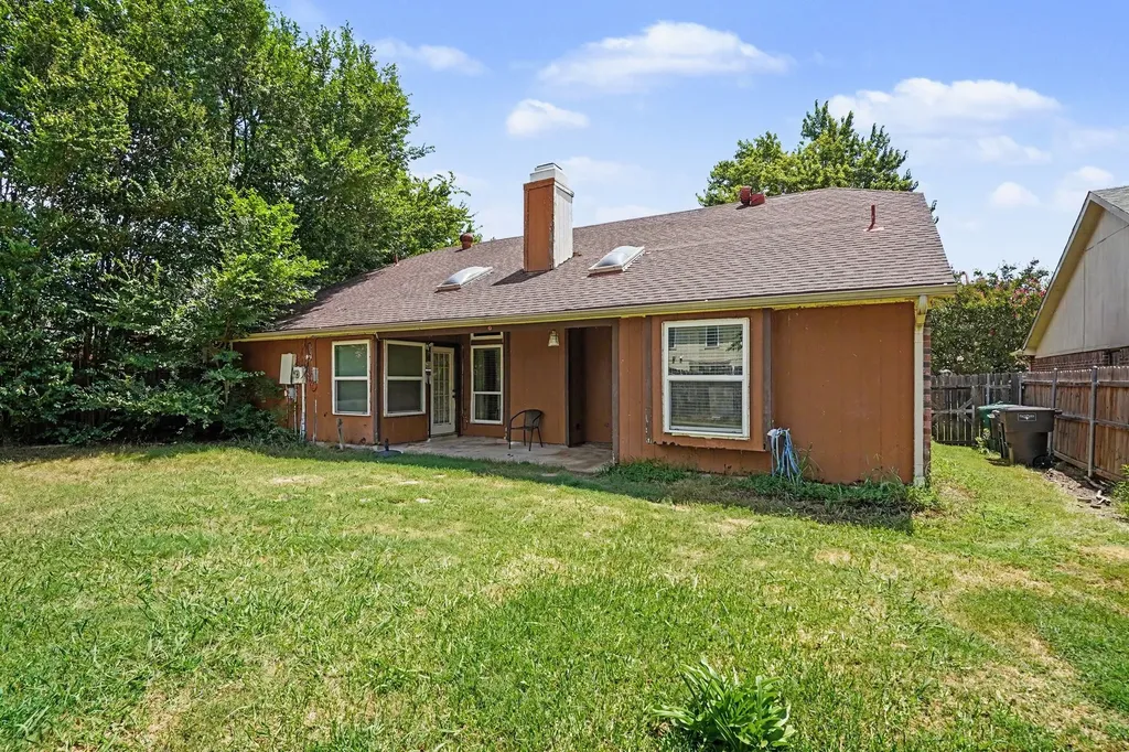 7949 Waterside Trail Fort Worth TX 76137