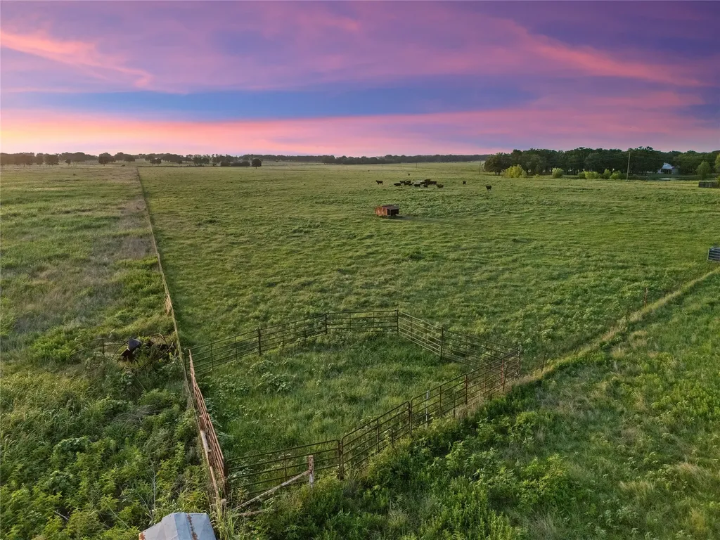 2442 Happy Swaner Lane Axtell TX 76624