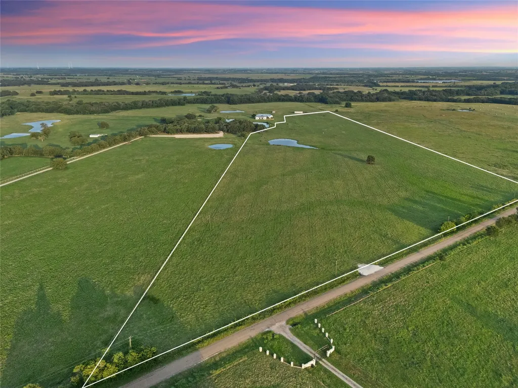 2442 Happy Swaner Lane Axtell TX 76624