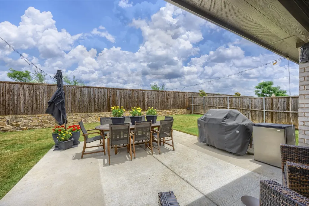2091 Creekbluff Circle Lewisville TX 75010